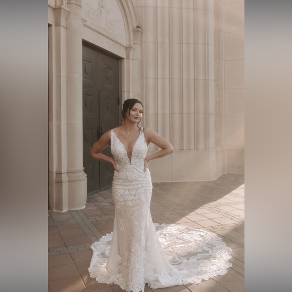 Calla Blanche Maura, 19105 - Picture 2 of 10